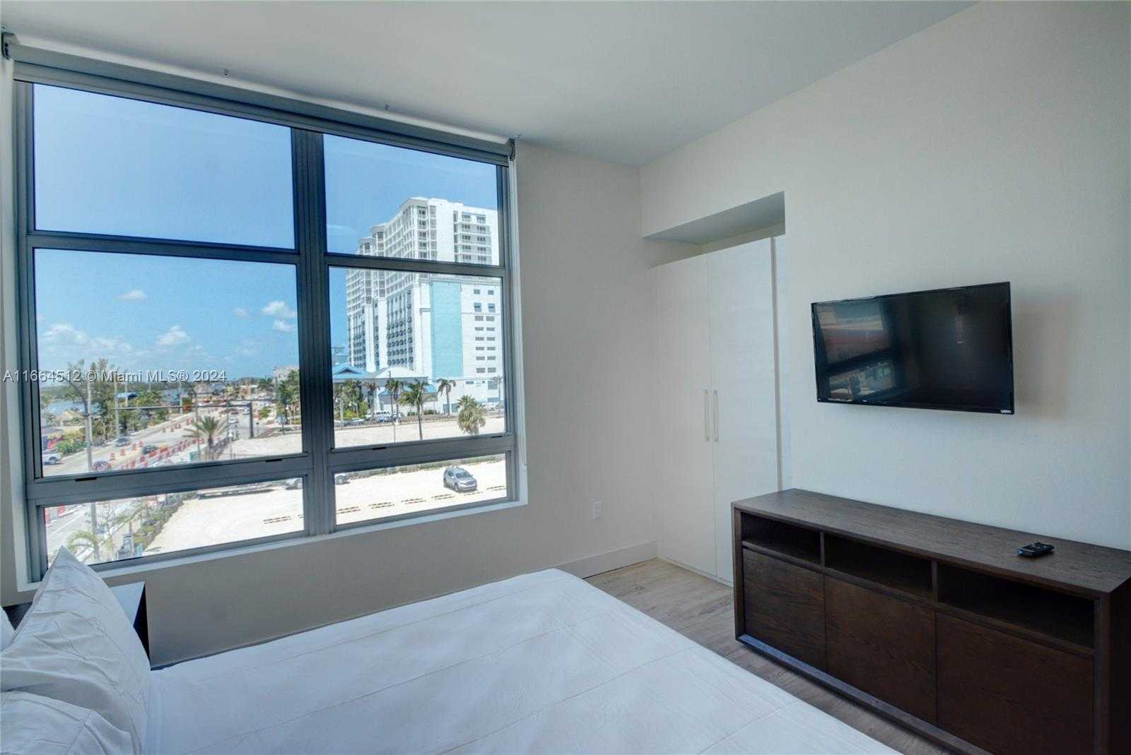 Small Image of 777 NORTH OCEAN DR #N331, Hollywood Number 13