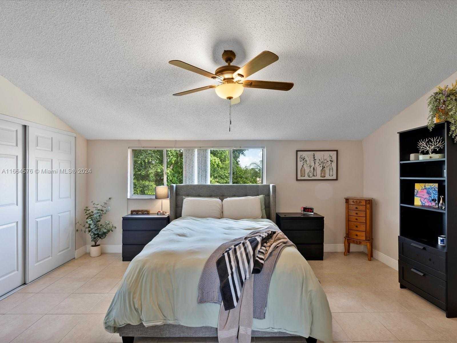 Small Image of 8401 WEST SAMPLE RD #28, Coral Springs Number 11