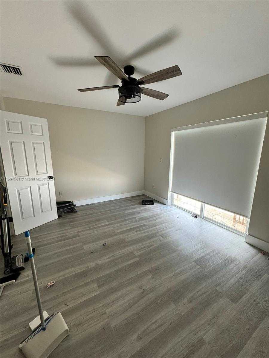 Small Image of 5486 WEST 26TH CT #305, Hialeah Number 3