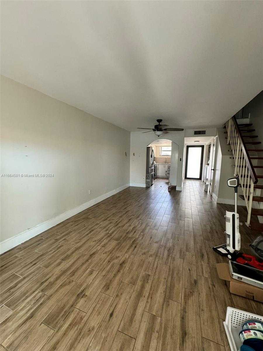Small Image of 5486 WEST 26TH CT #305, Hialeah Number 4