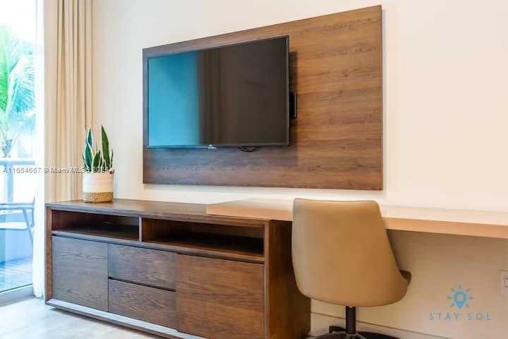 Small Image of 777 NORTH OCEAN DR #S306, Hollywood Number 5