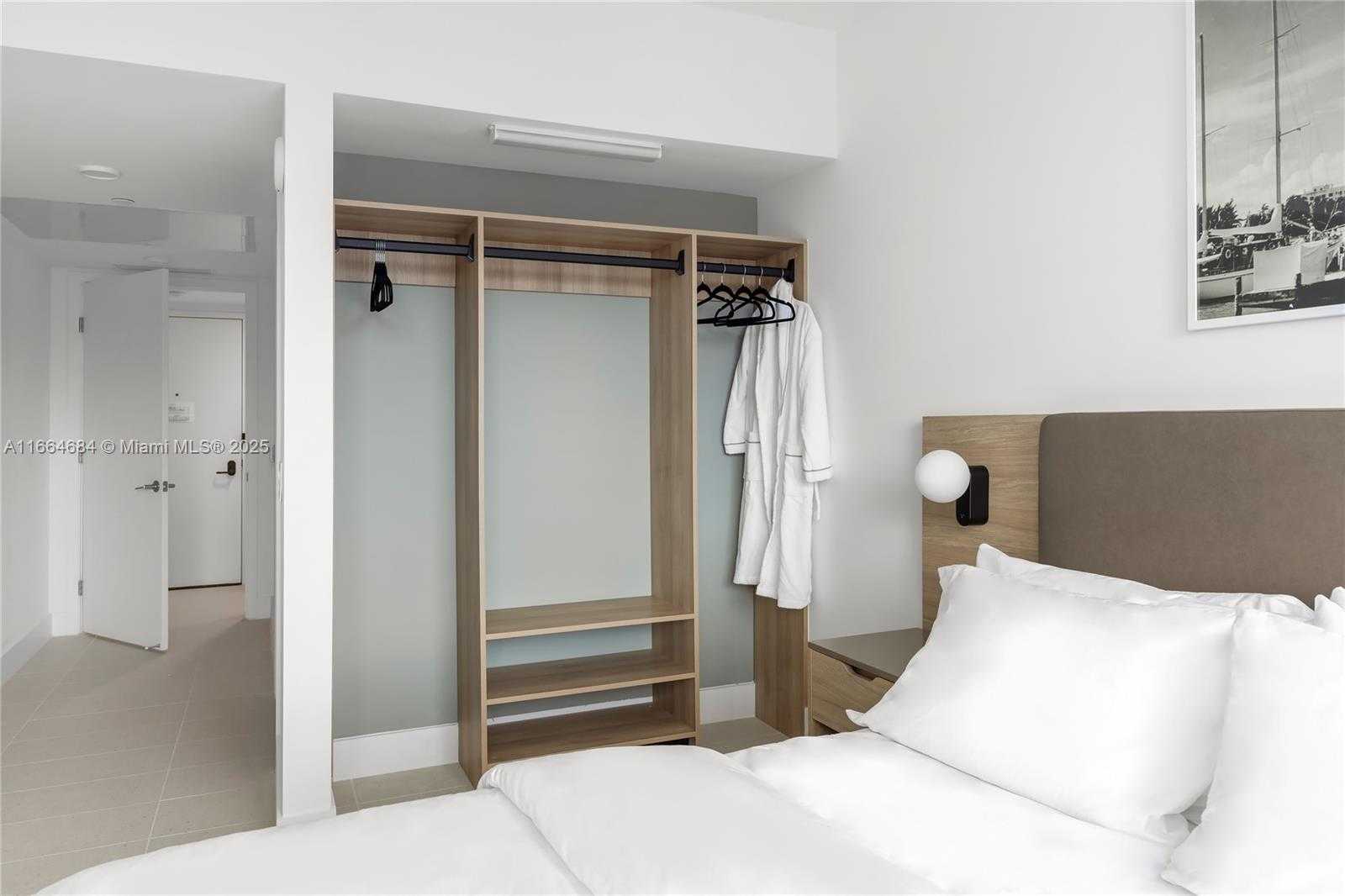 Small Image of 159 NORTH EAST 6TH ST #2716, Miami Number 21