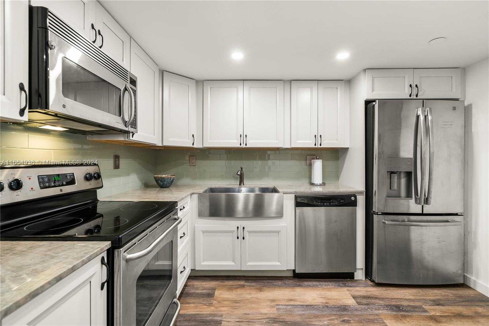 Small Image of 3300 NORTH EAST 192ND ST #1915, Aventura Number 11