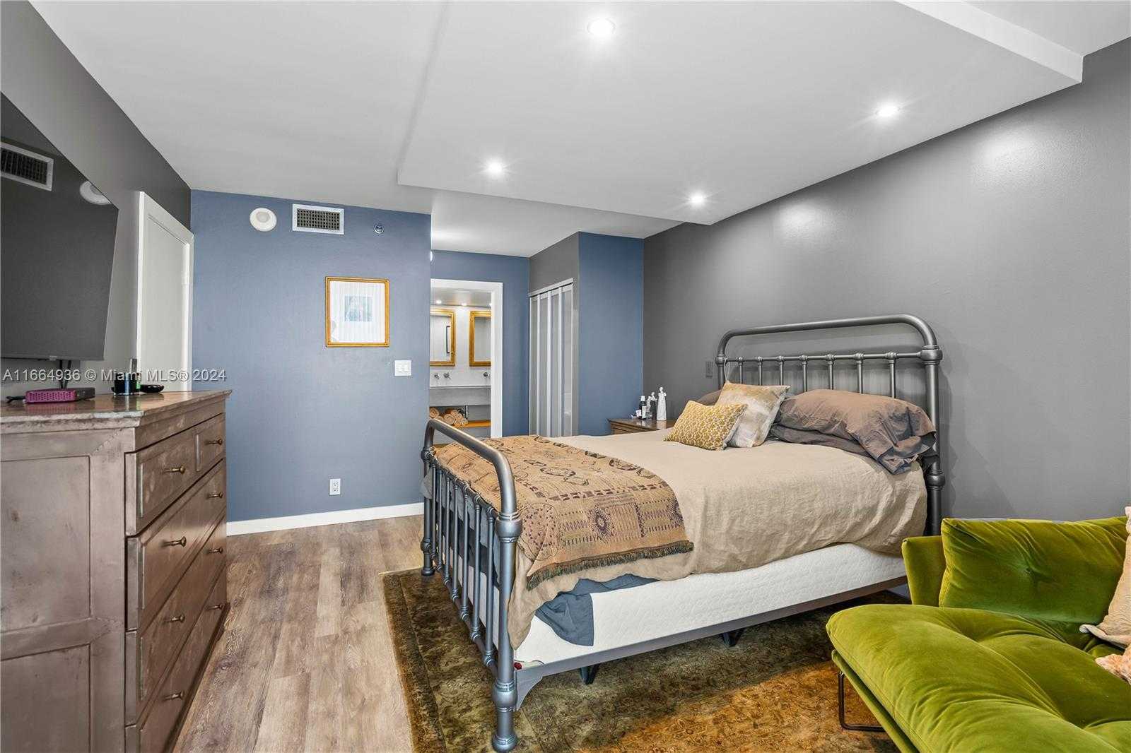 Small Image of 3300 NORTH EAST 192ND ST #1915, Aventura Number 13