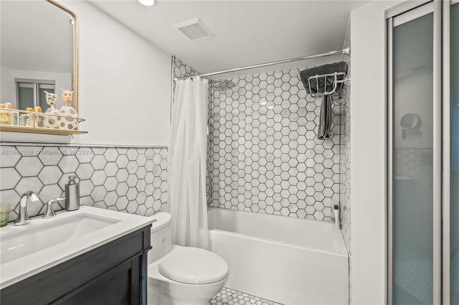 Small Image of 3300 NORTH EAST 192ND ST #1915, Aventura Number 20