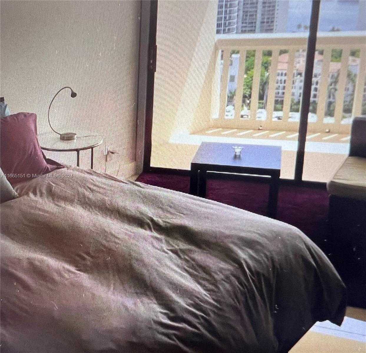 Small Image of 1000 ISLAND BLVD #2408, Aventura Number 13