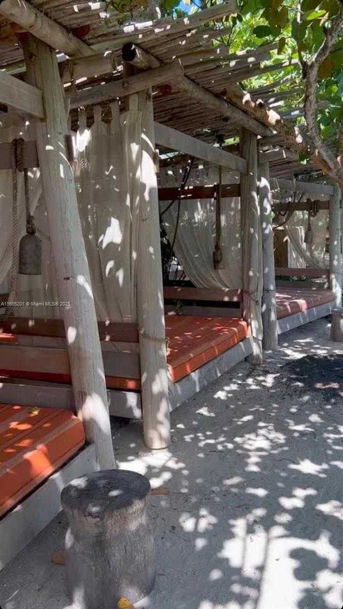 Small Image of 2301 COLLINS AV #429, Miami Beach Number 15
