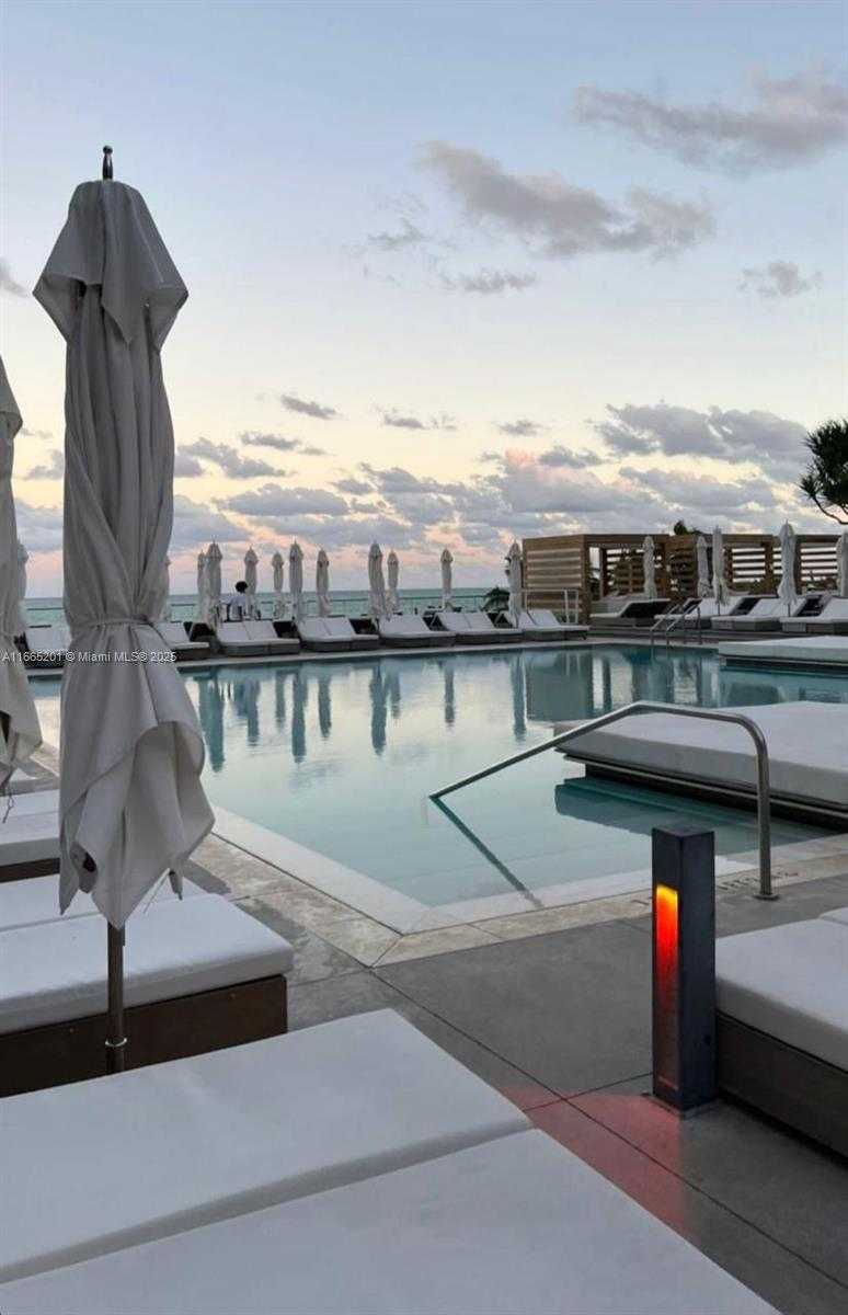 Small Image of 2301 COLLINS AV #429, Miami Beach Number 21