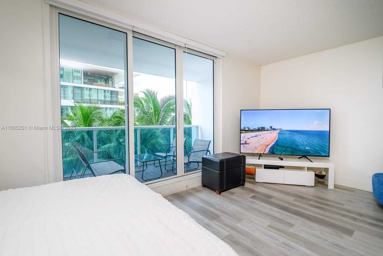 Small Image of 2301 COLLINS AV #429, Miami Beach Number 6