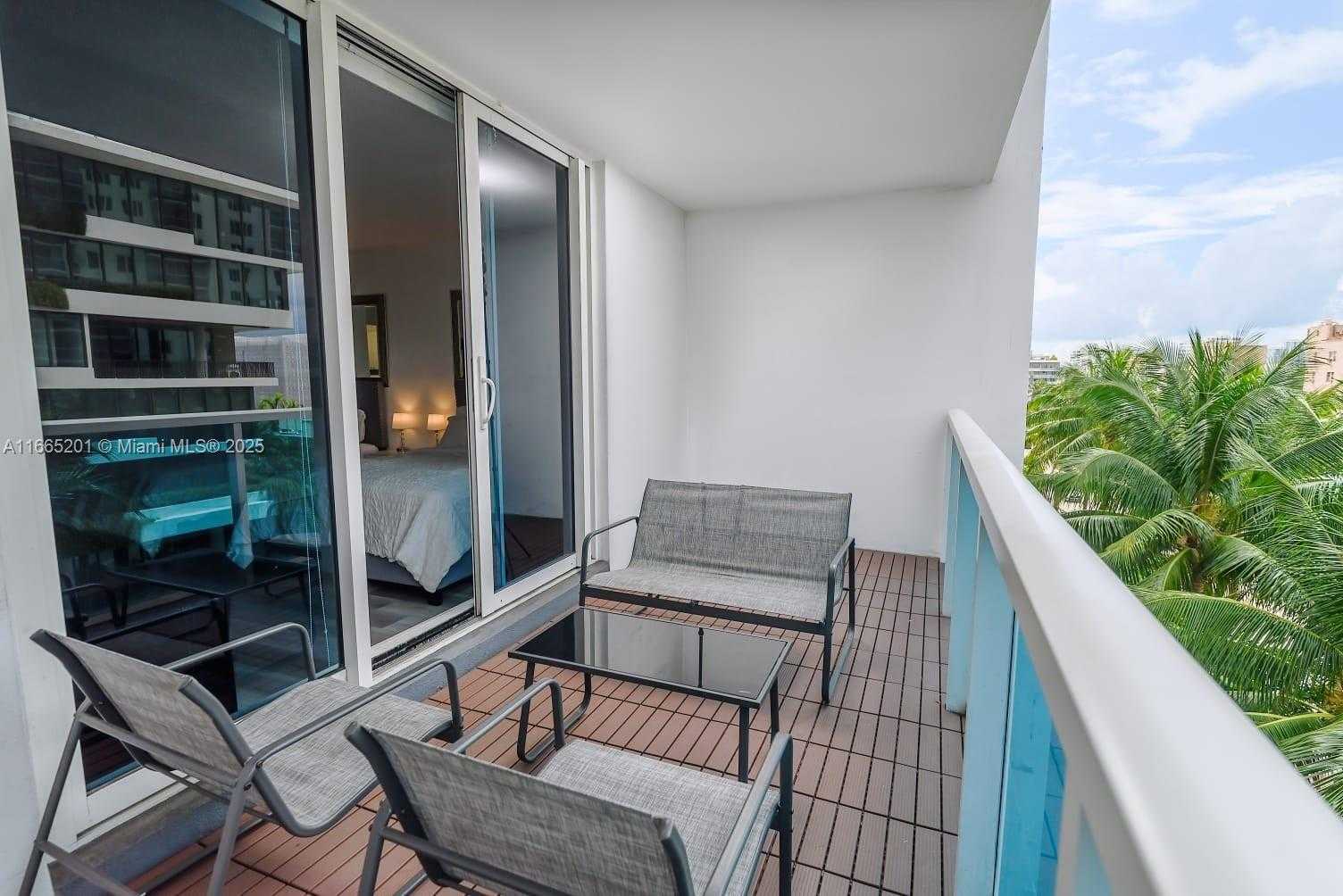 Small Image of 2301 COLLINS AV #429, Miami Beach Number 9
