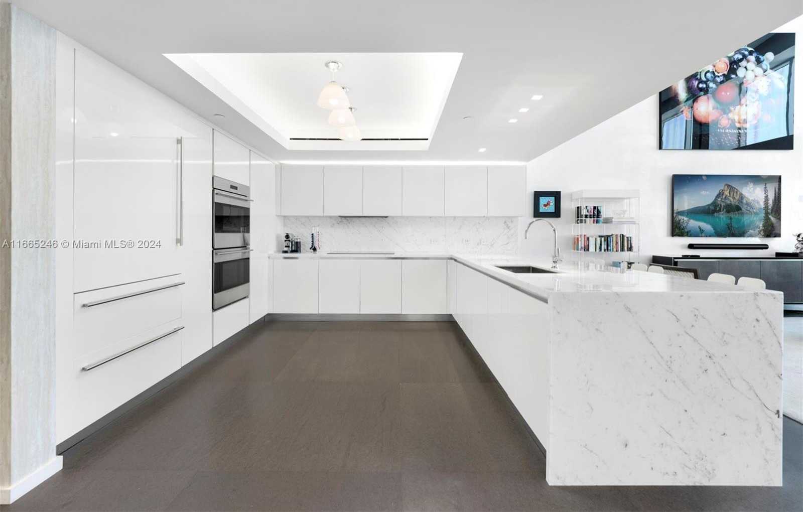 Small Image of 10 VENETIAN WAY #PH 2/3, Miami Beach Number 13