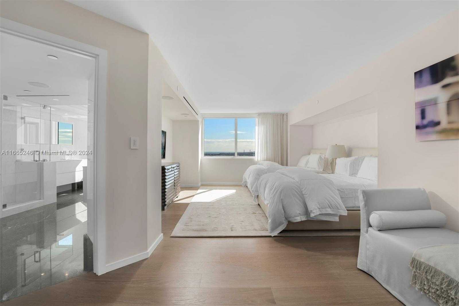 Small Image of 10 VENETIAN WAY #PH 2/3, Miami Beach Number 19