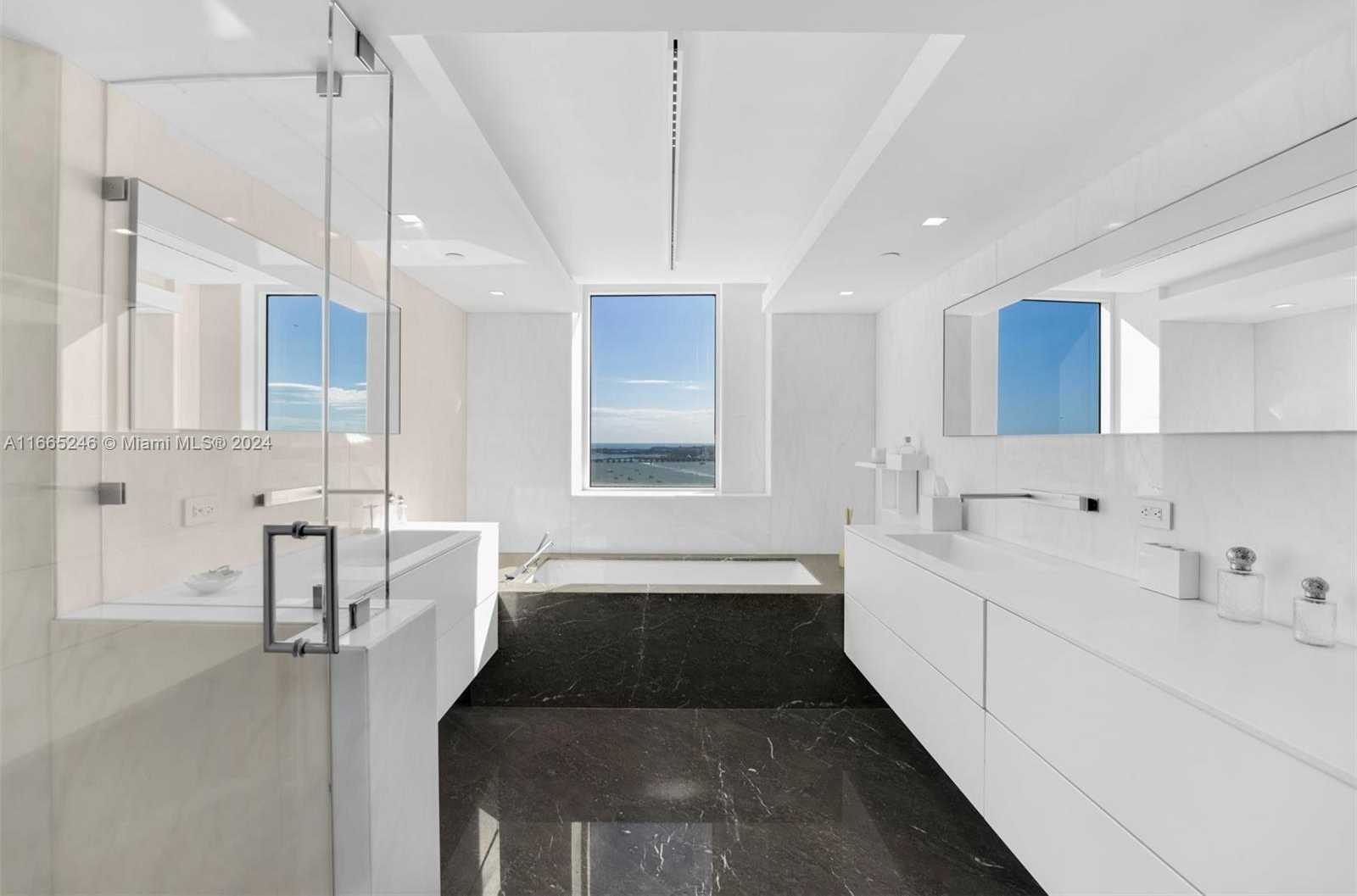 Small Image of 10 VENETIAN WAY #PH 2/3, Miami Beach Number 21