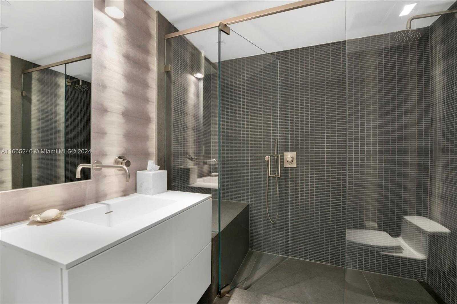 Small Image of 10 VENETIAN WAY #PH 2/3, Miami Beach Number 5
