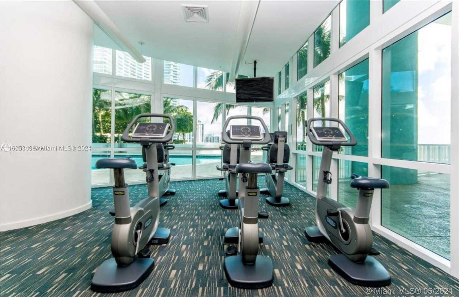 Small Image of 1900 NORTH BAYSHORE DR #1803, Miami Number 4