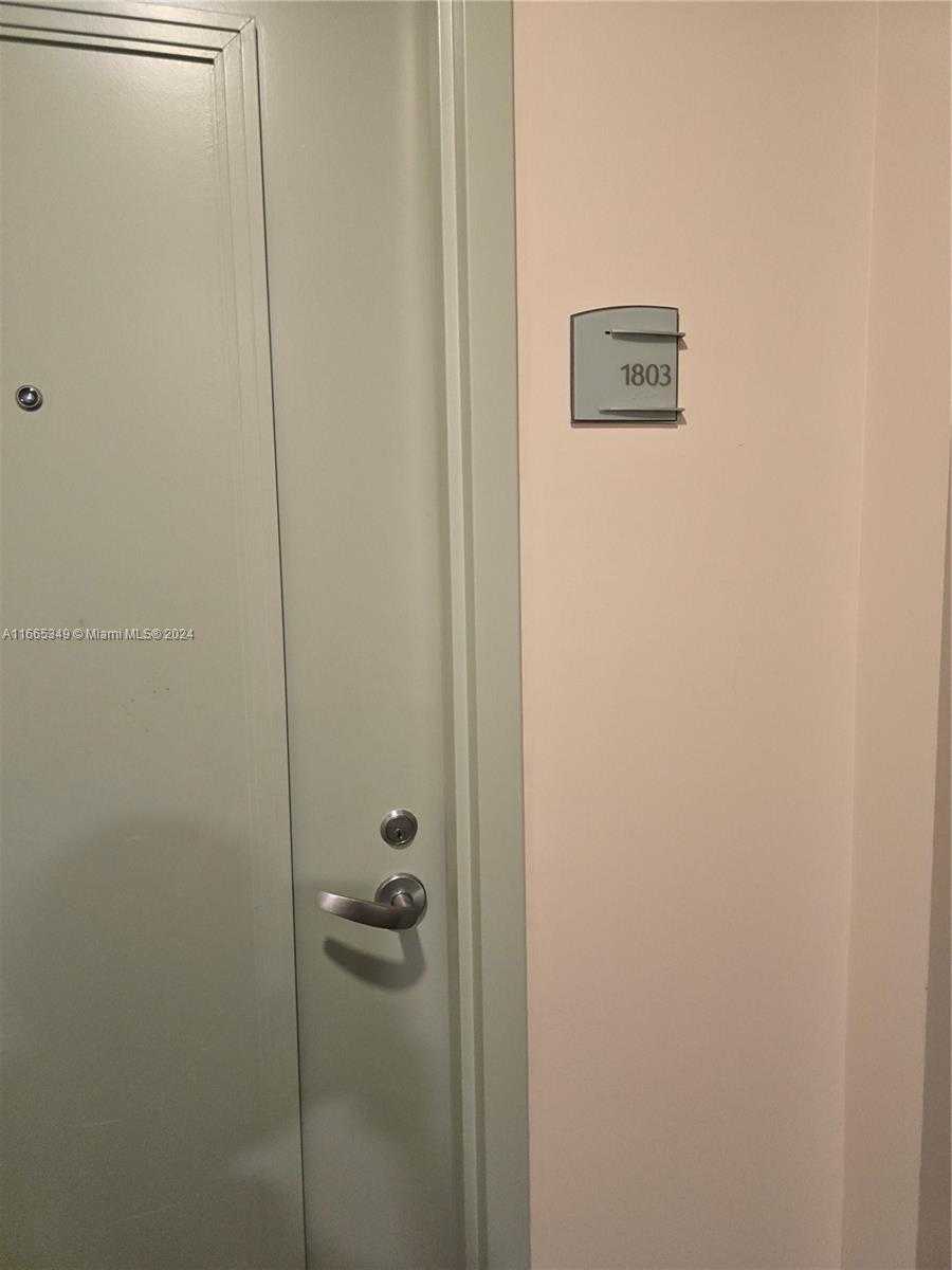 Small Image of 1900 NORTH BAYSHORE DR #1803, Miami Number 7