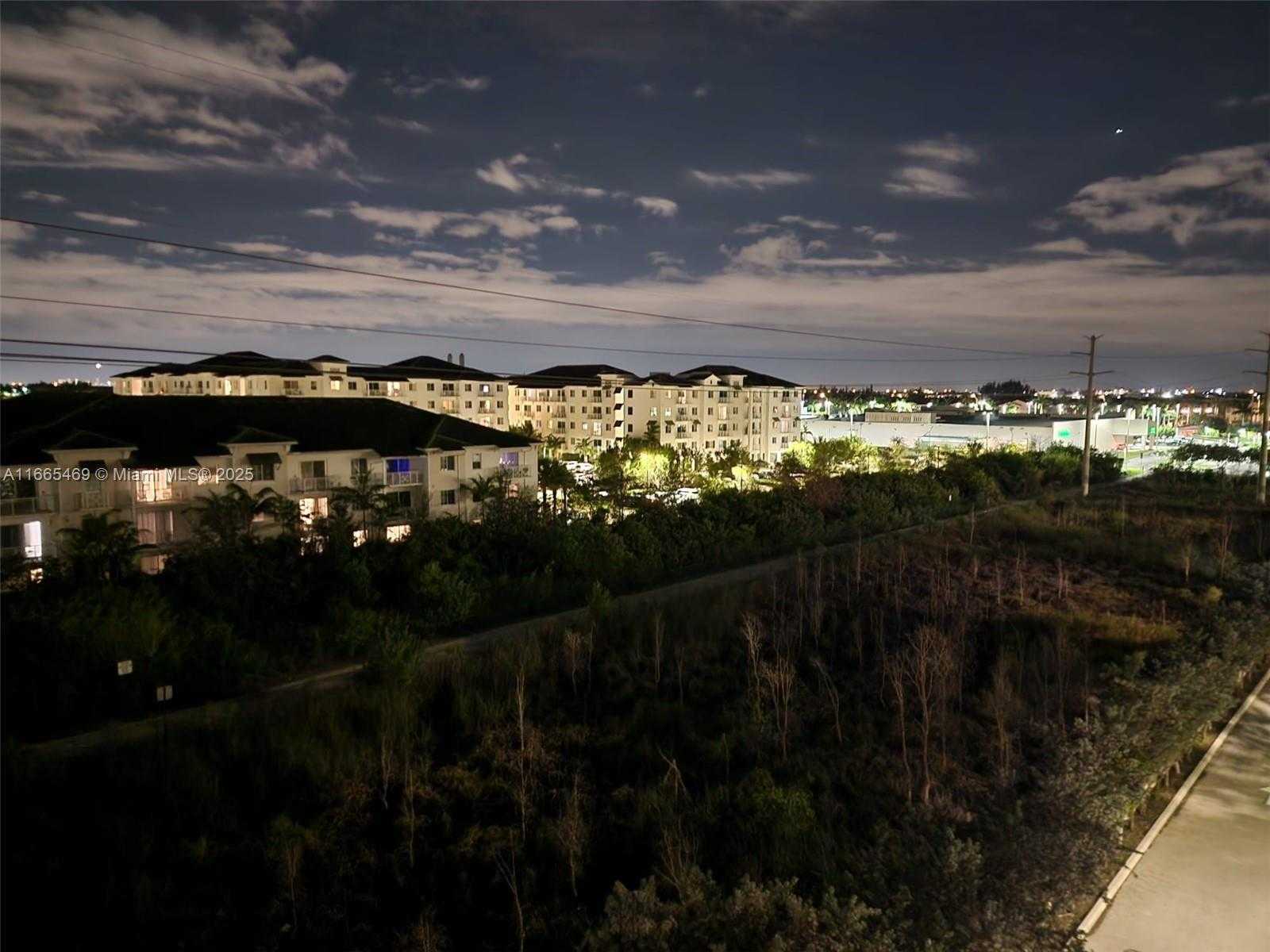 Small Image of 7751 NORTH WEST 107TH AVE #504, Doral Number 24