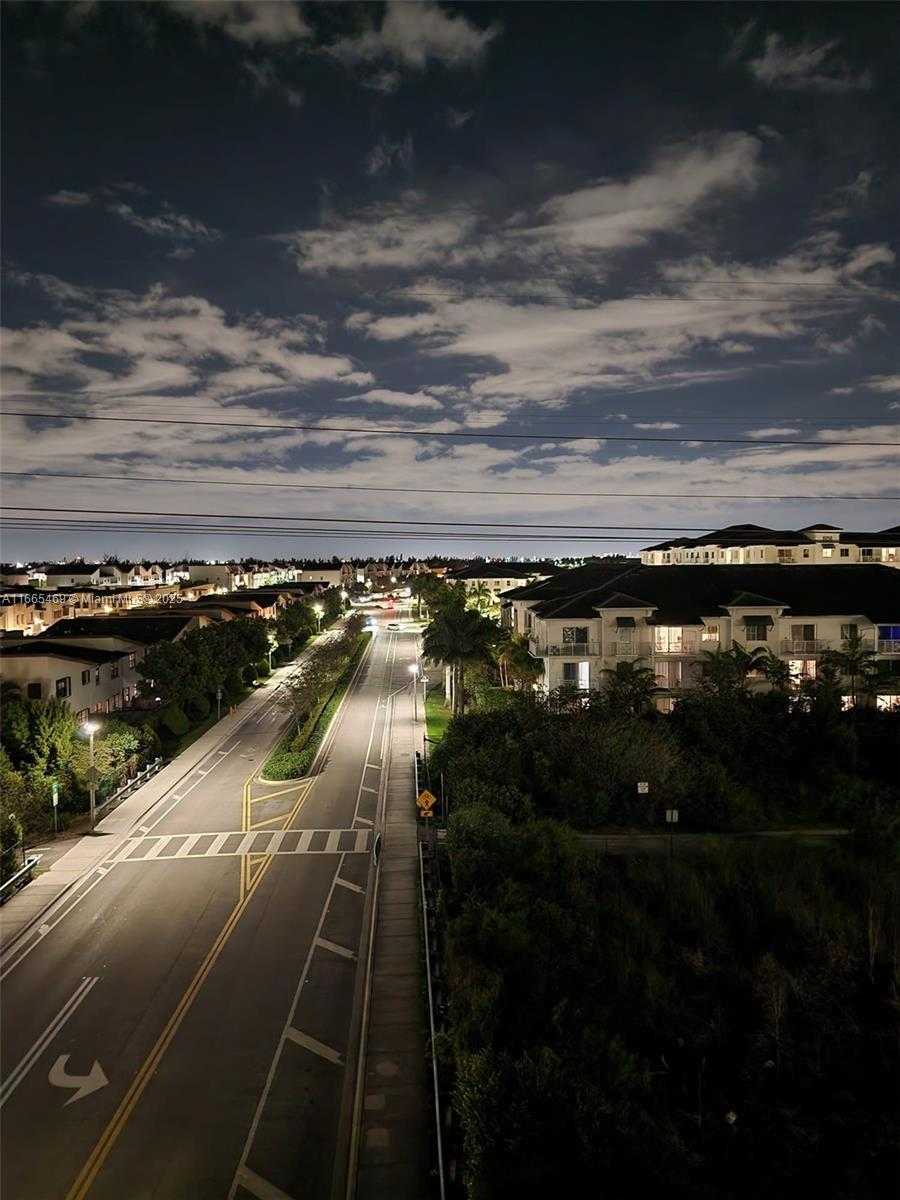 Small Image of 7751 NORTH WEST 107TH AVE #504, Doral Number 25