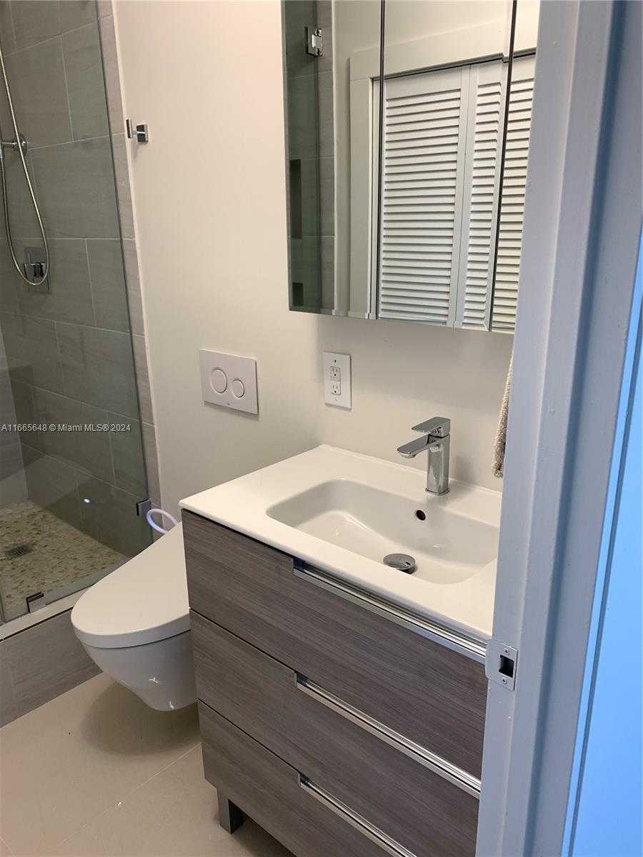 Small Image of 10185 COLLINS AVE #406, Bal Harbour Number 18