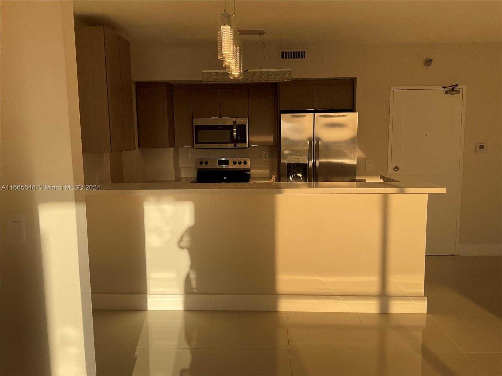 Small Image of 10185 COLLINS AVE #406, Bal Harbour Number 2