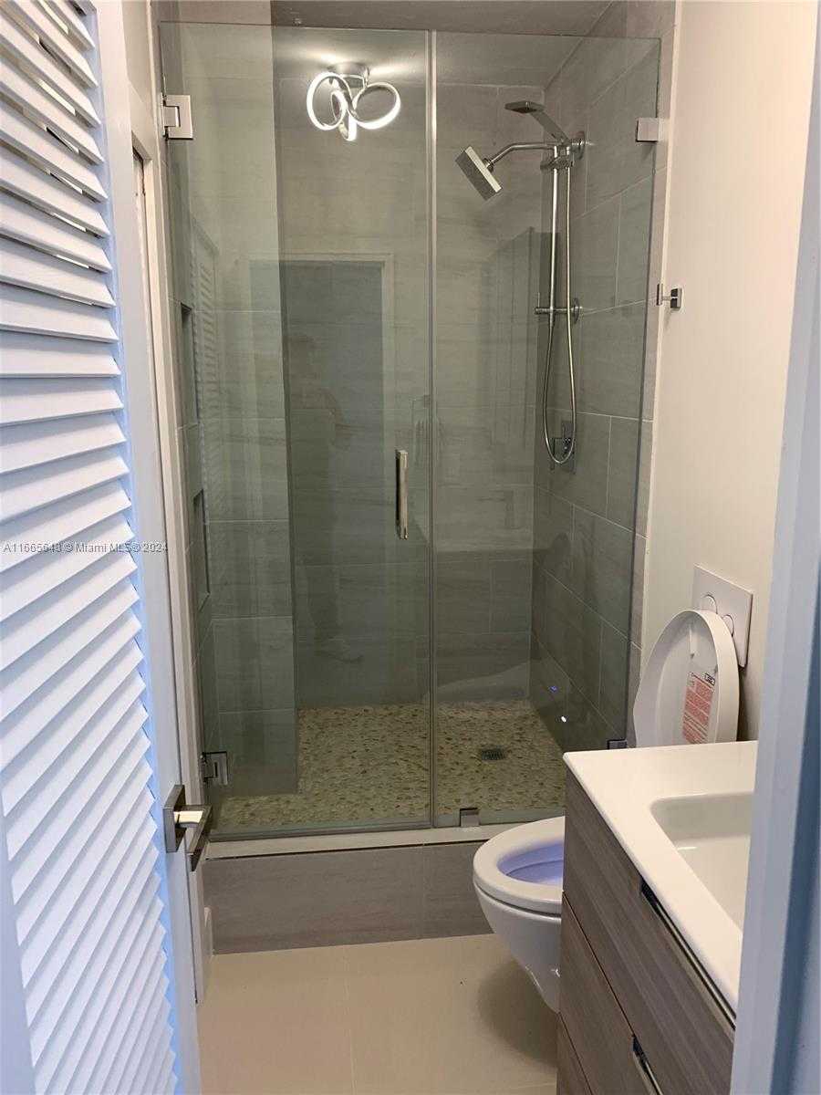 Small Image of 10185 COLLINS AVE #406, Bal Harbour Number 32