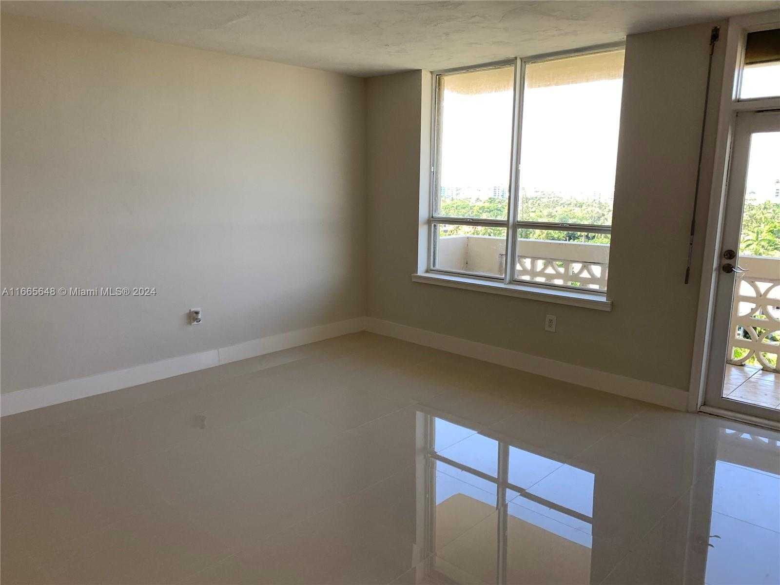 Small Image of 10185 COLLINS AVE #406, Bal Harbour Number 34