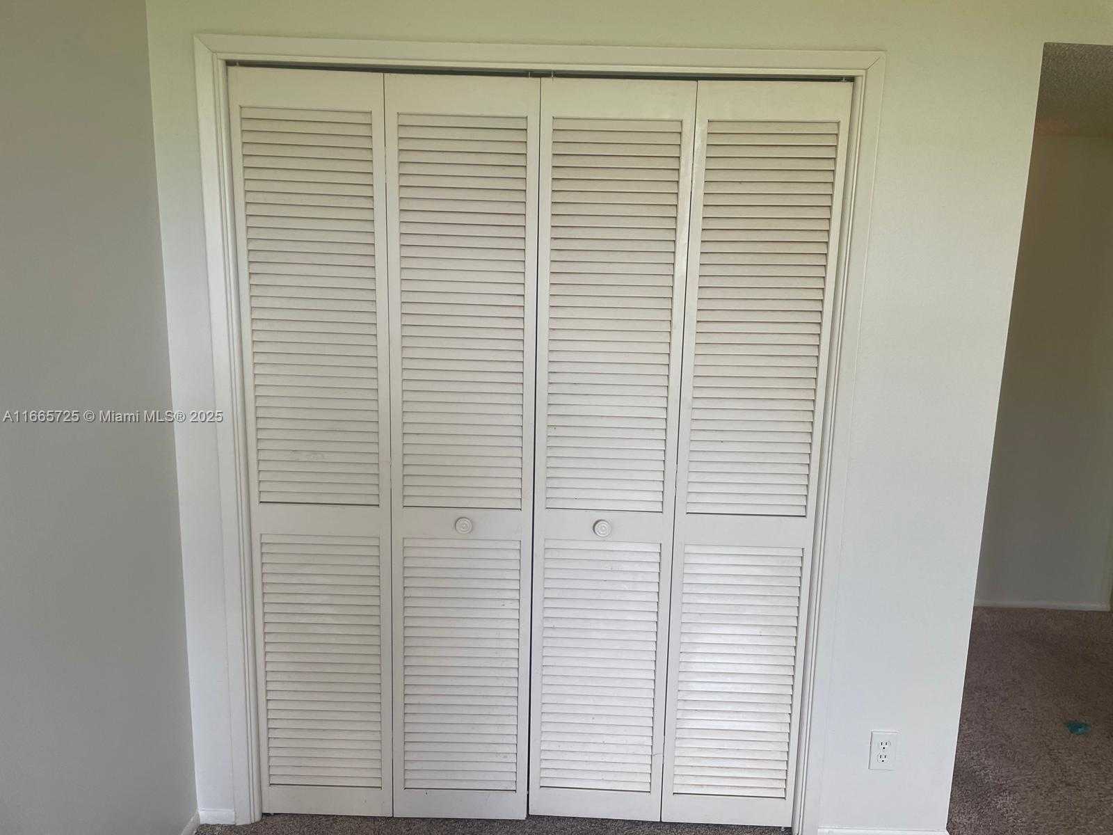 Small Image of 3520 OAKS WAY #208, Pompano Beach Number 17
