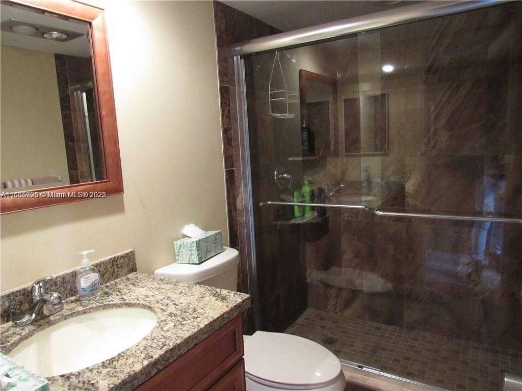 Small Image of 3520 OAKS WAY #208, Pompano Beach Number 24