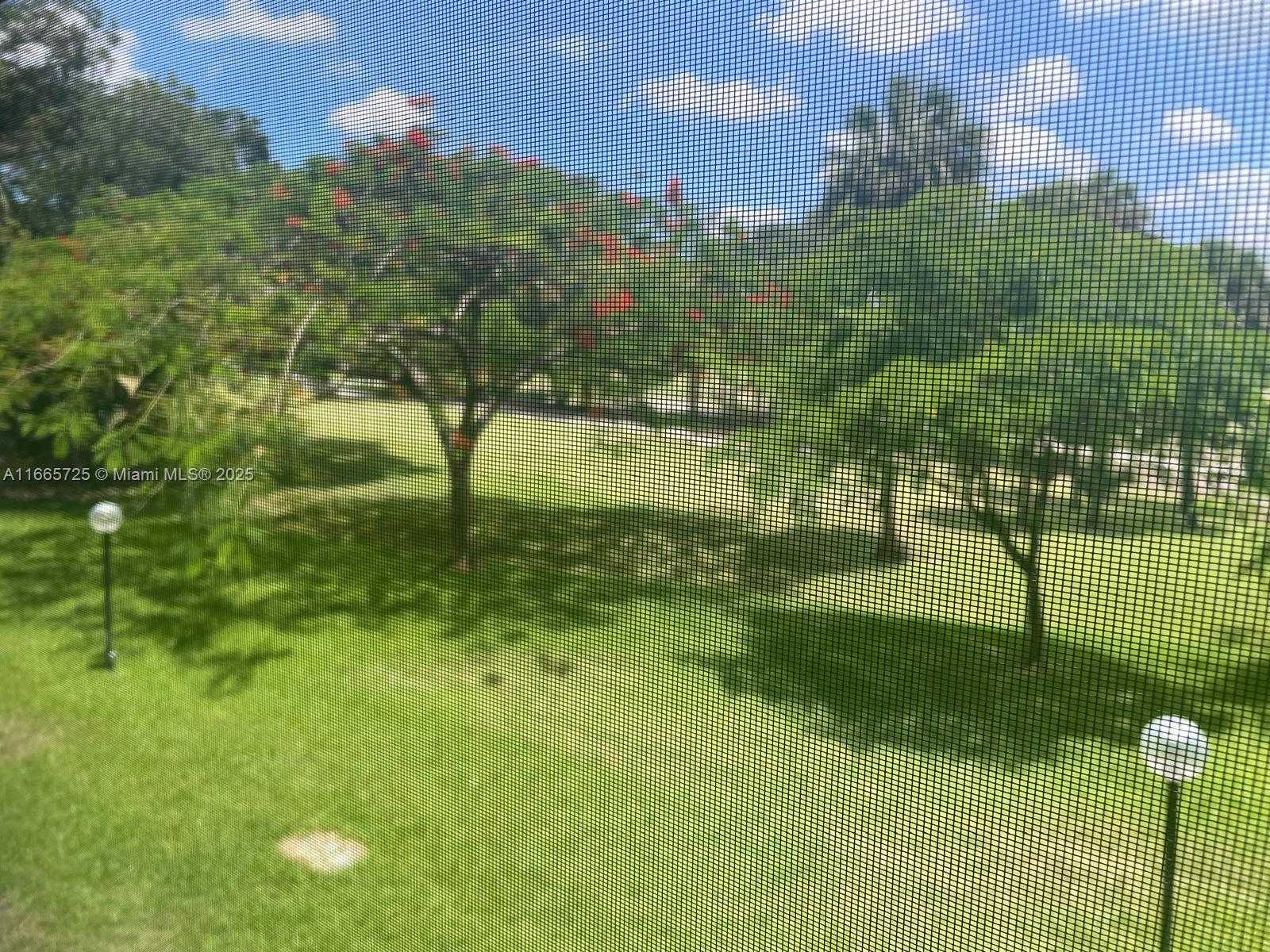 Small Image of 3520 OAKS WAY #208, Pompano Beach Number 30
