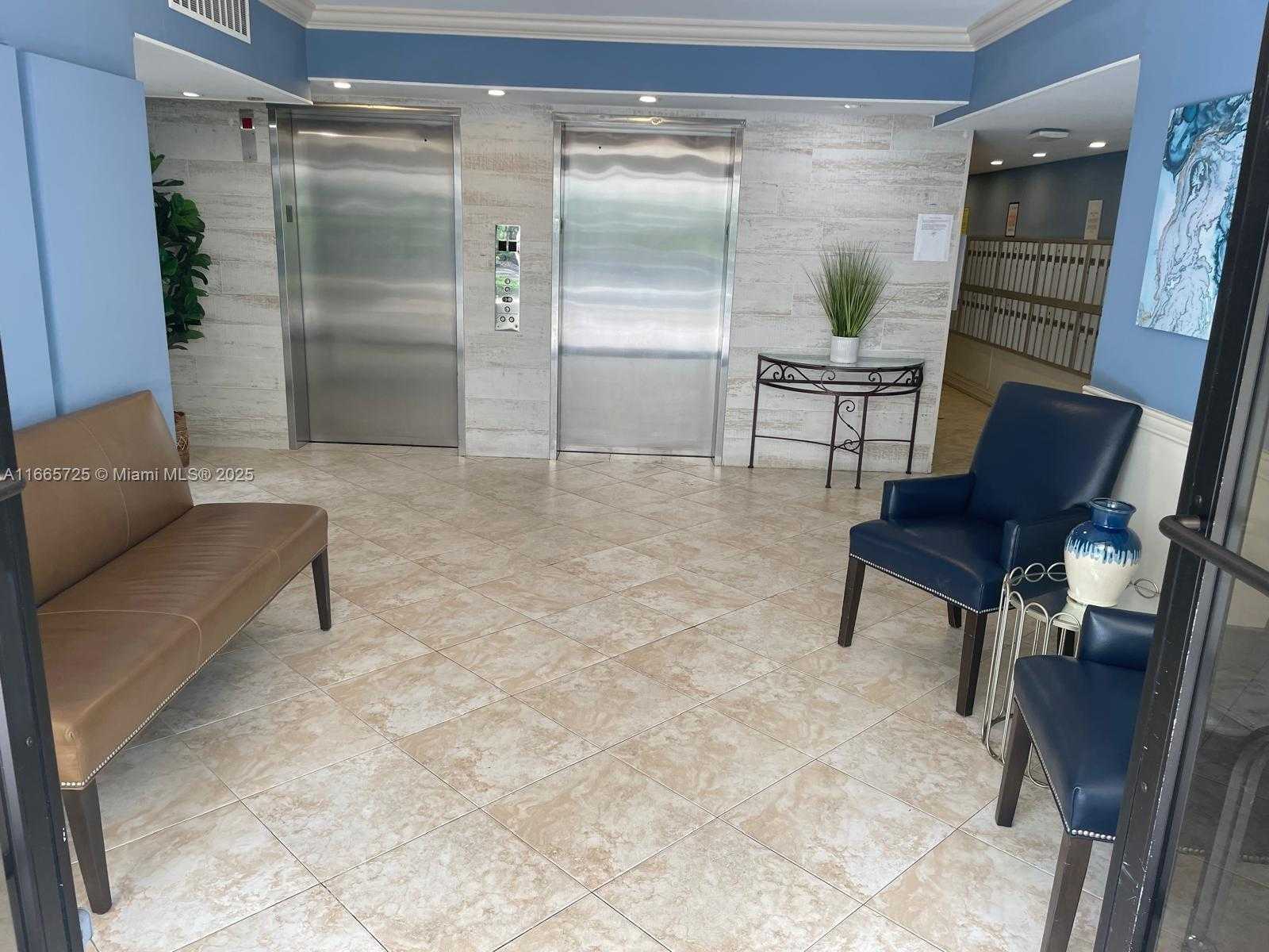 Small Image of 3520 OAKS WAY #208, Pompano Beach Number 36