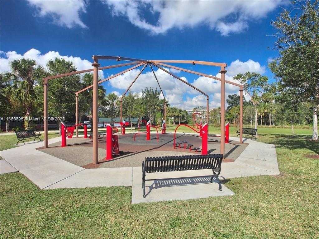 Small Image of 3520 OAKS WAY #208, Pompano Beach Number 39