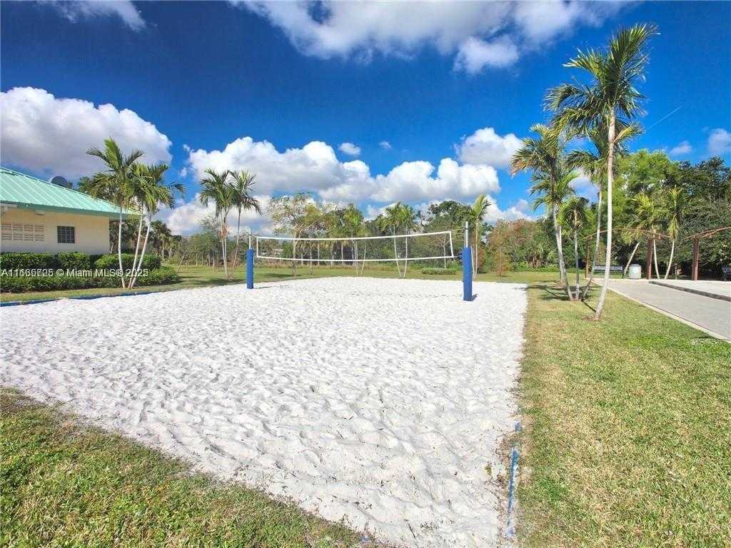 Small Image of 3520 OAKS WAY #208, Pompano Beach Number 40
