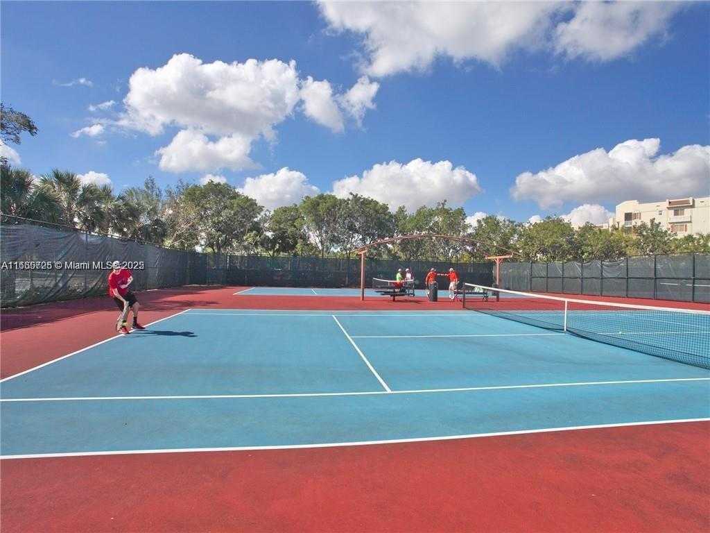 Small Image of 3520 OAKS WAY #208, Pompano Beach Number 42