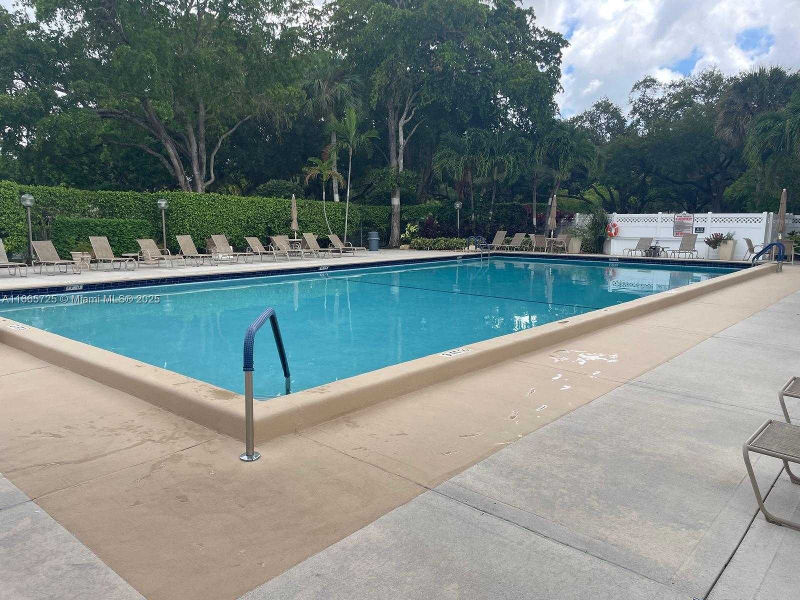 Small Image of 3520 OAKS WAY #208, Pompano Beach Number 44