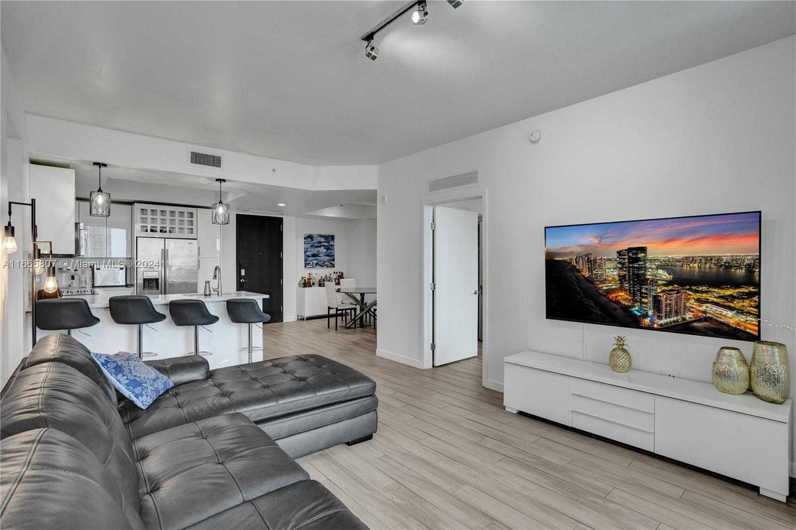 Small Image of 999 SOUTH WEST 1ST AVE #1807, Miami Number 10