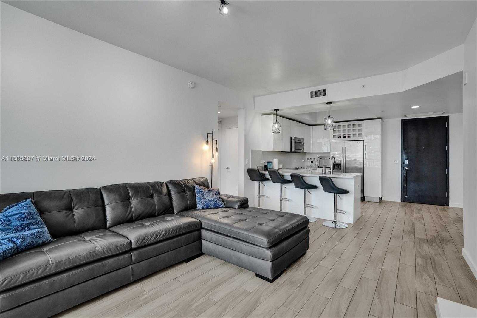 Small Image of 999 SOUTH WEST 1ST AVE #1807, Miami Number 11