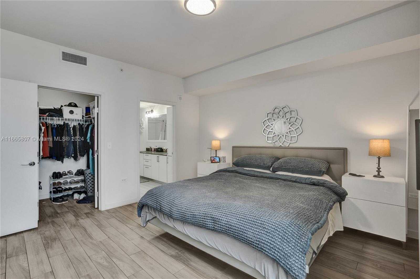 Small Image of 999 SOUTH WEST 1ST AVE #1807, Miami Number 16