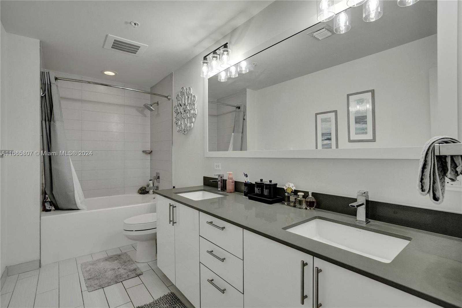 Small Image of 999 SOUTH WEST 1ST AVE #1807, Miami Number 18