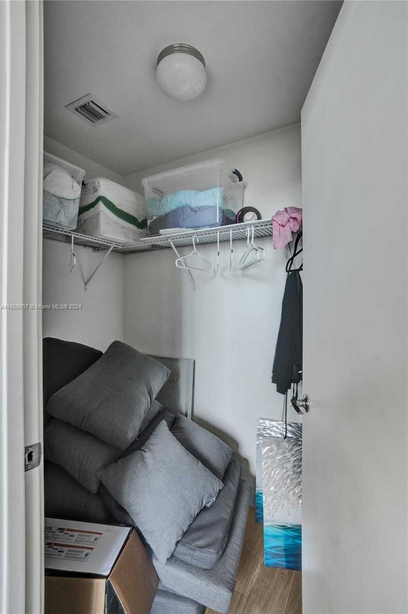 Small Image of 999 SOUTH WEST 1ST AVE #1807, Miami Number 22
