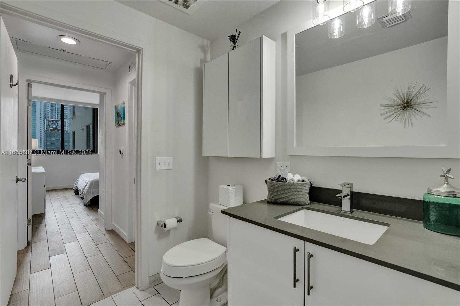 Small Image of 999 SOUTH WEST 1ST AVE #1807, Miami Number 24