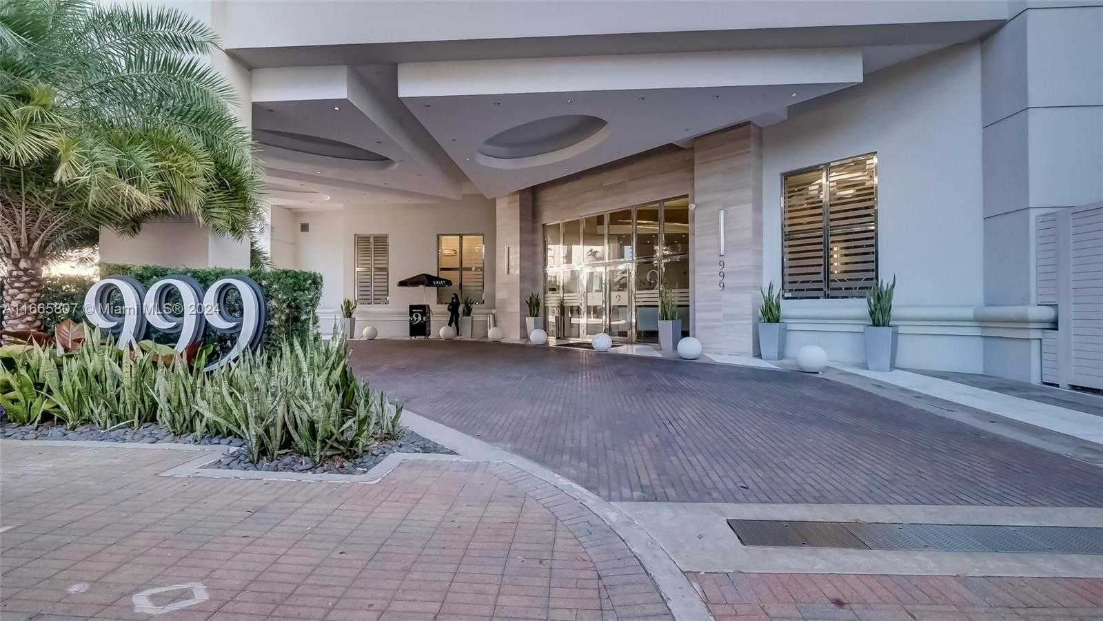 Small Image of 999 SOUTH WEST 1ST AVE #1807, Miami Number 30