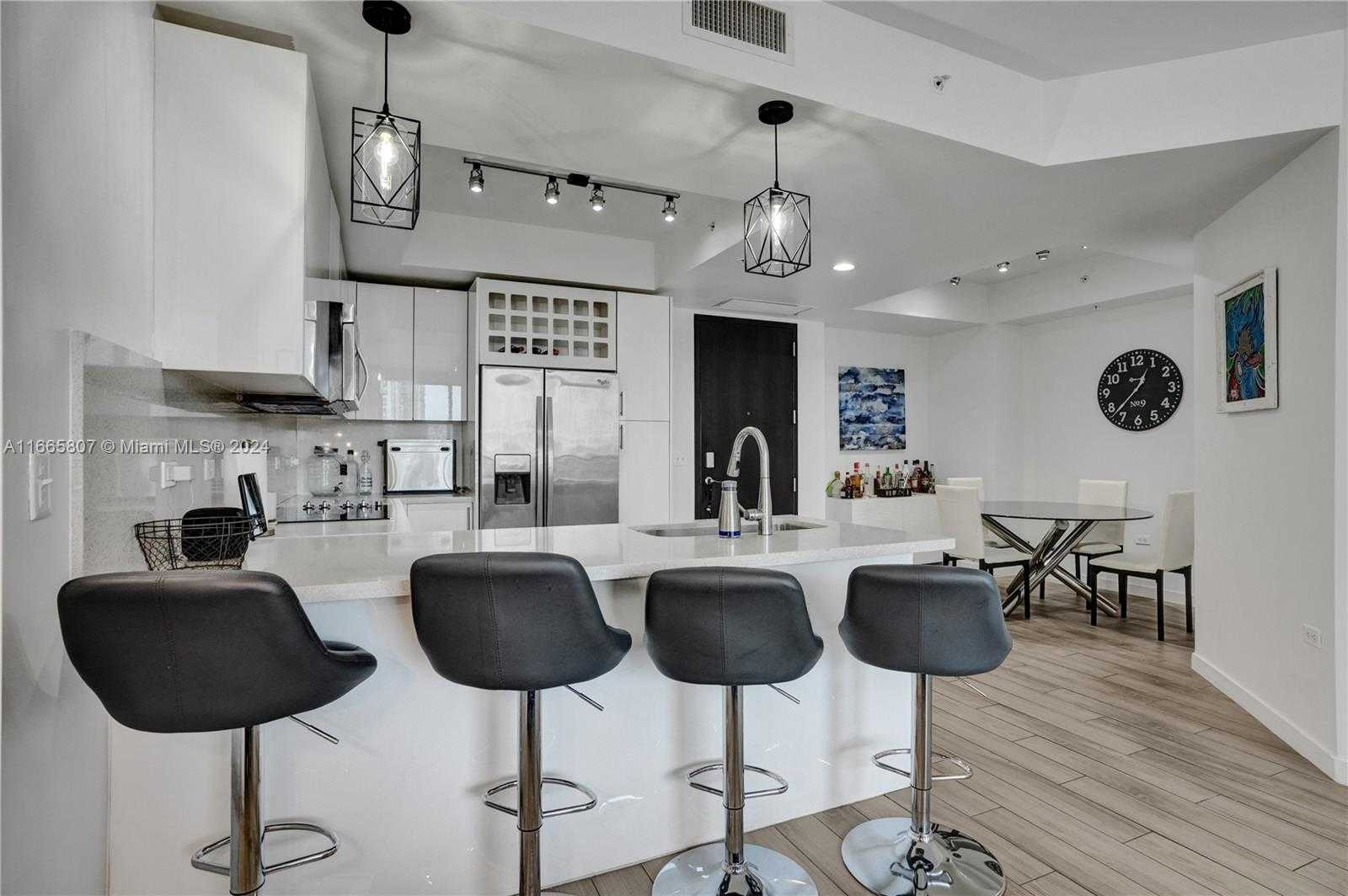 Small Image of 999 SOUTH WEST 1ST AVE #1807, Miami Number 5