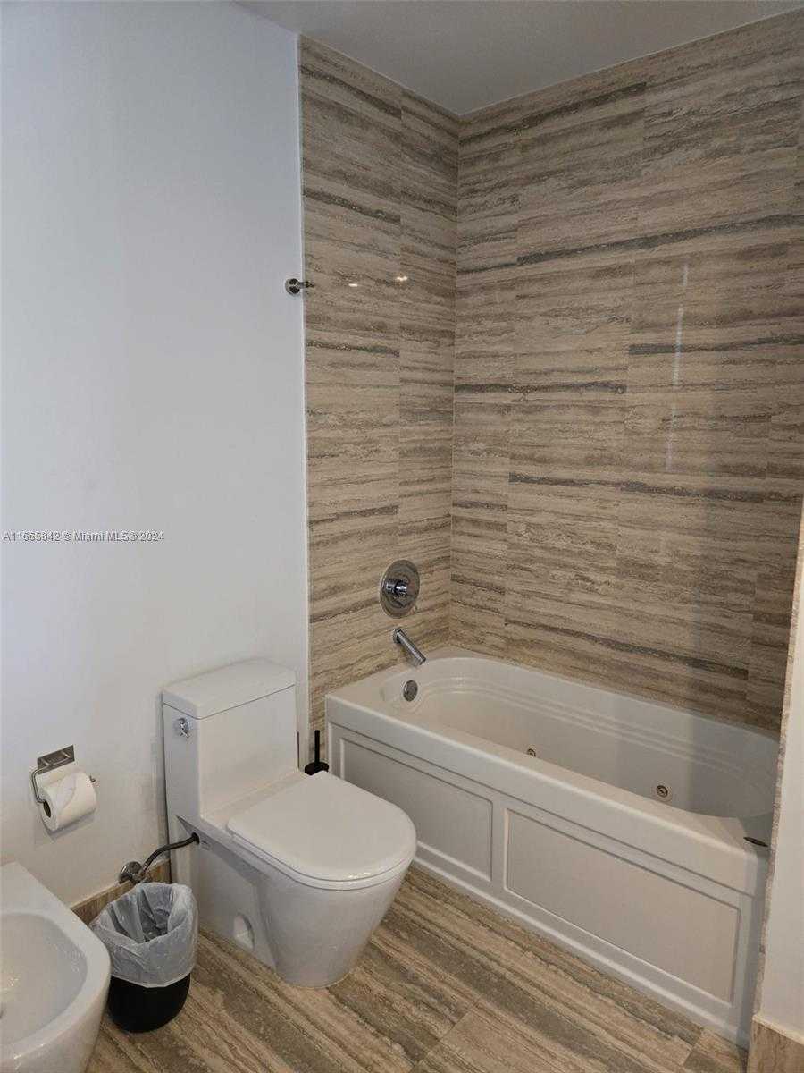 Small Image of 15811 COLLINS AVE #1505, Sunny Isles Beach Number 5