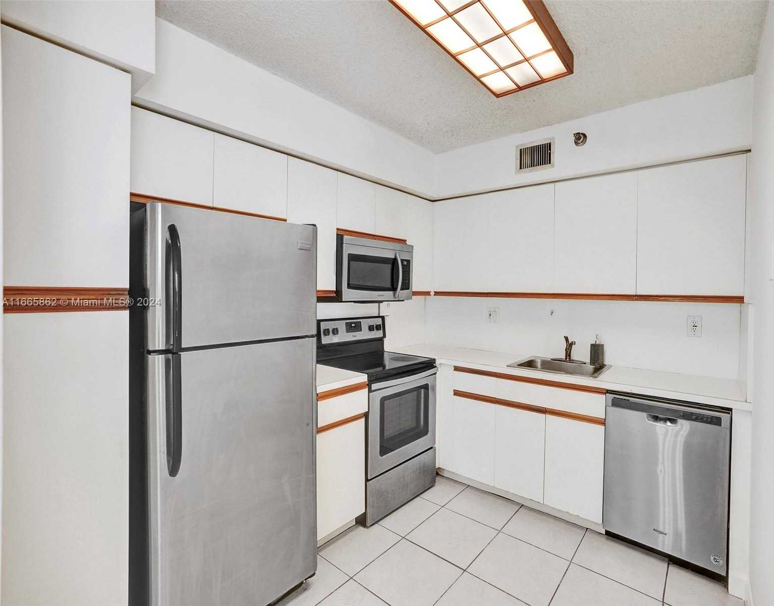 Small Image of 3400 192ND ST #1811, Aventura Number 14
