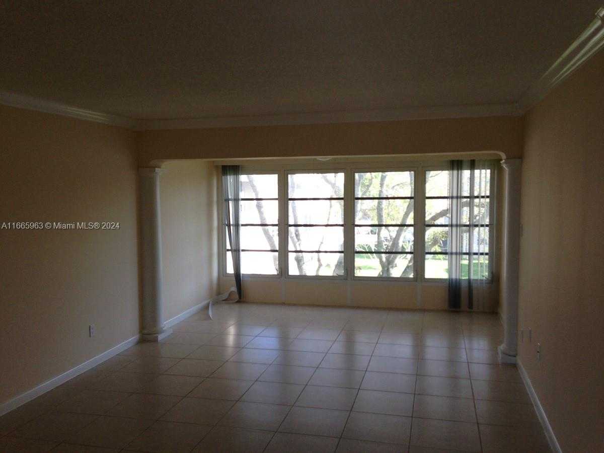 Small Image of 6001 NORTH WEST 61ST AVE #308, Tamarac Number 2