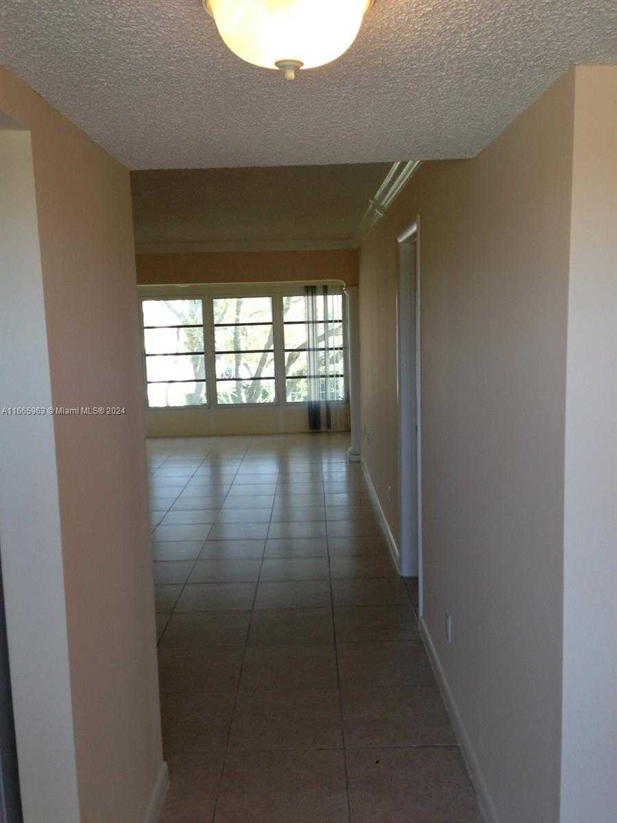 Small Image of 6001 NORTH WEST 61ST AVE #308, Tamarac Number 4