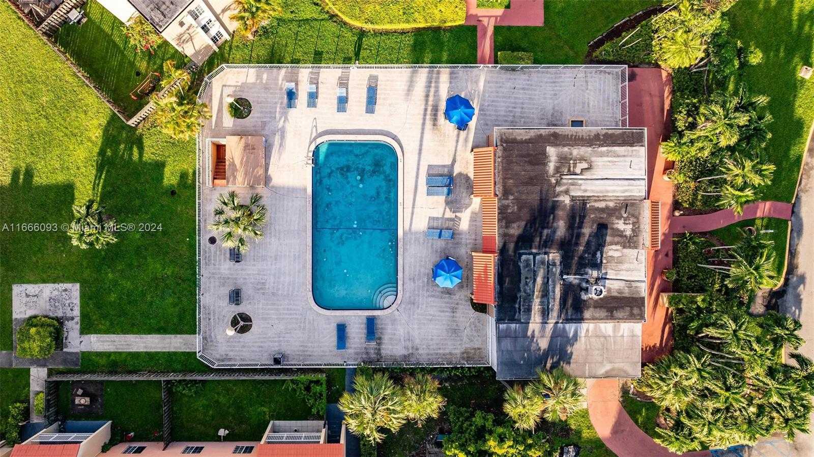 Small Image of 4804 NW 79th Ave, Doral, FL 33166, USA Number 25