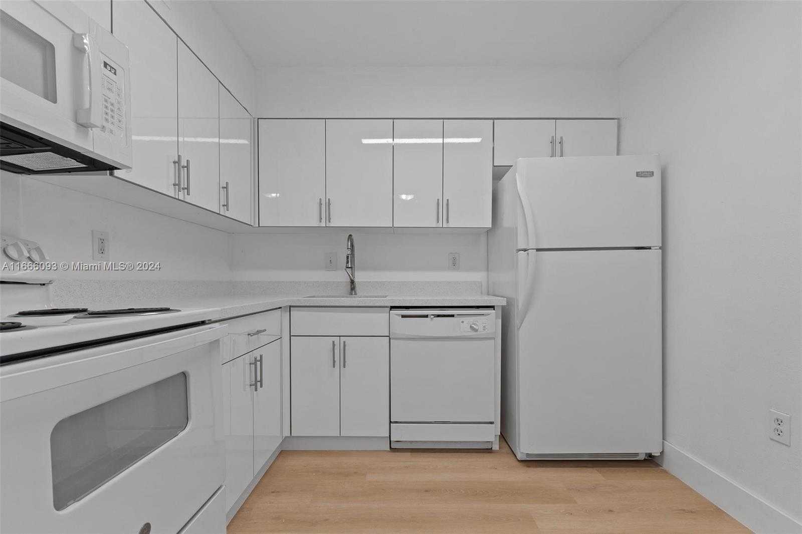 Small Image of 4804 NW 79th Ave, Doral, FL 33166, USA Number 9