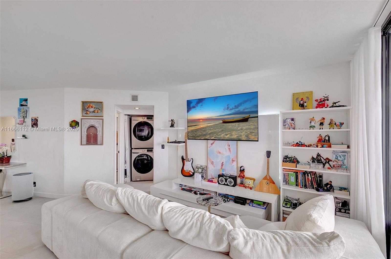 Small Image of 1000 ISLAND BLVD #2511, Aventura Number 12
