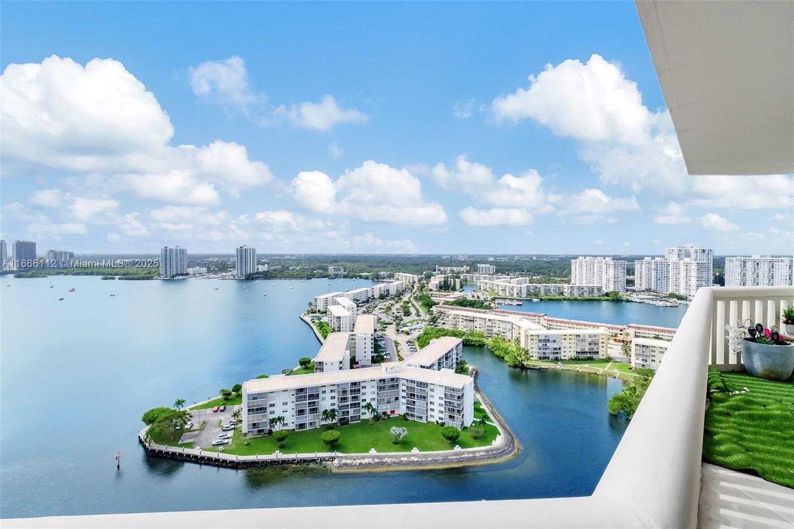 Small Image of 1000 ISLAND BLVD #2511, Aventura Number 25